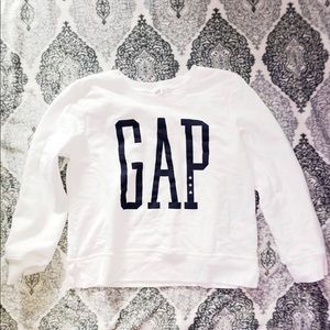 Gap sweatshirt never worn bought the size